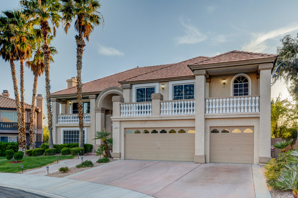 The Best Roofing Solutions for California’s Mediterranean Climate