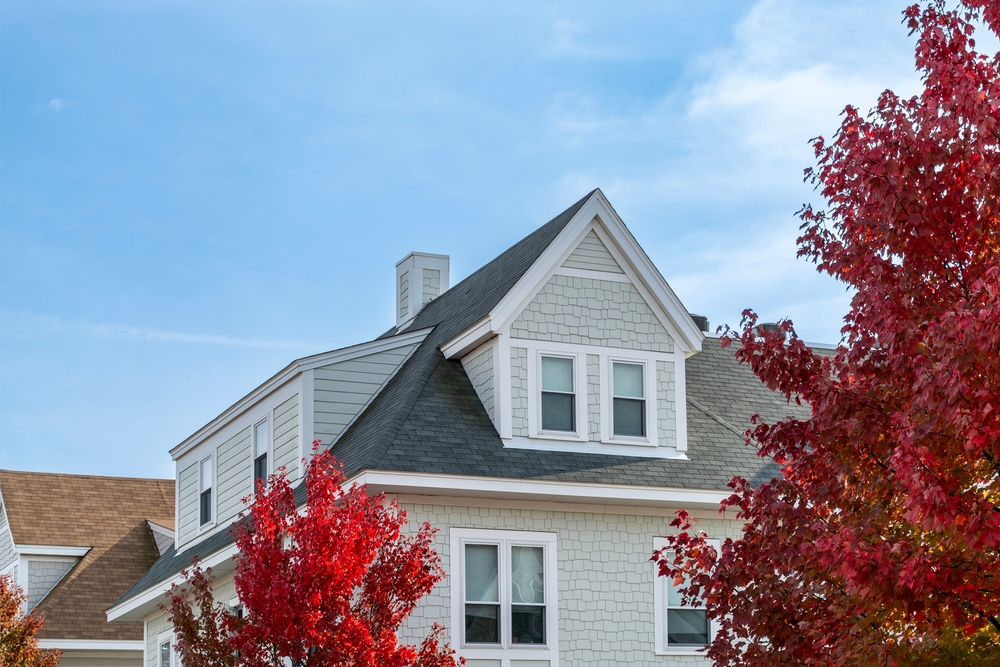 The Pros and Cons of Asphalt Shingle Roofing